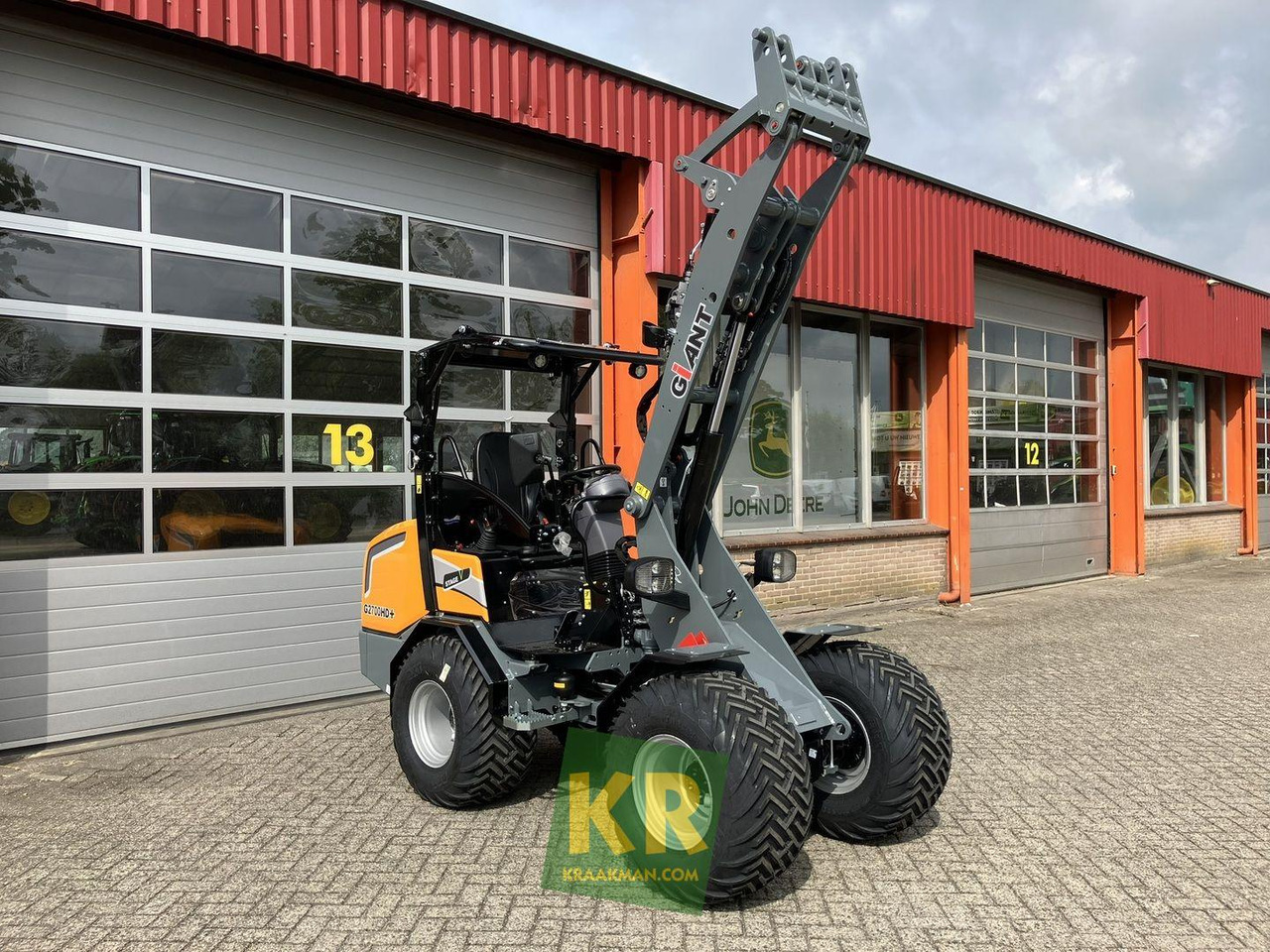 G2700 HD Giant - Kloubový nakladač: obrázek 3 G2700 HD Giant - Kloubový nakladač: obrázek 3