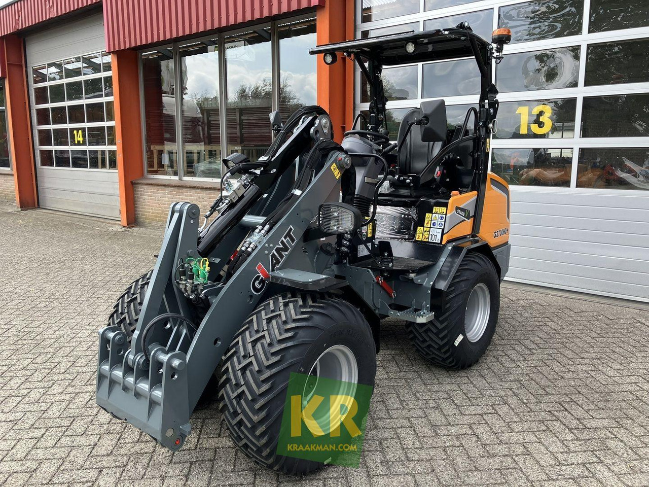 G2700 HD Giant - Kloubový nakladač: obrázek 1 G2700 HD Giant - Kloubový nakladač: obrázek 1