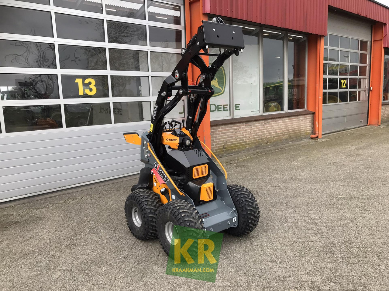 GS900 Giant - Smykový nakladač: obrázek 3 GS900 Giant - Smykový nakladač: obrázek 3