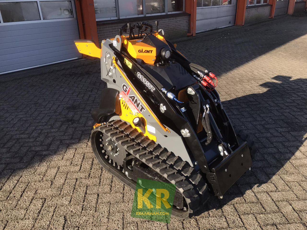 Giant GS950T - Smykový nakladač: obrázek 5 Giant GS950T - Smykový nakladač: obrázek 5