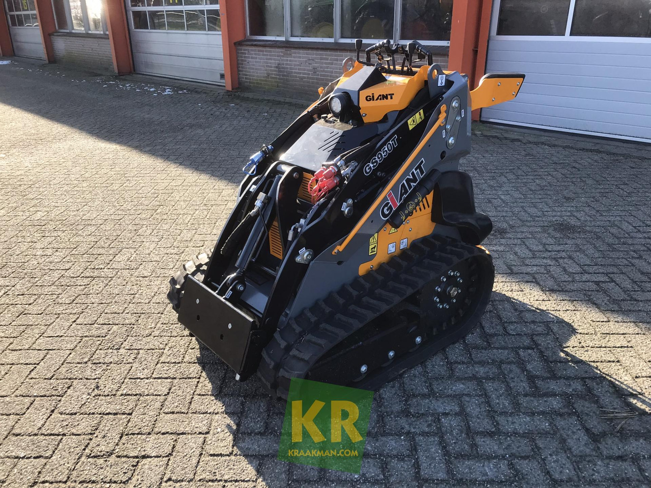Giant GS950T - Smykový nakladač: obrázek 1 Giant GS950T - Smykový nakladač: obrázek 1