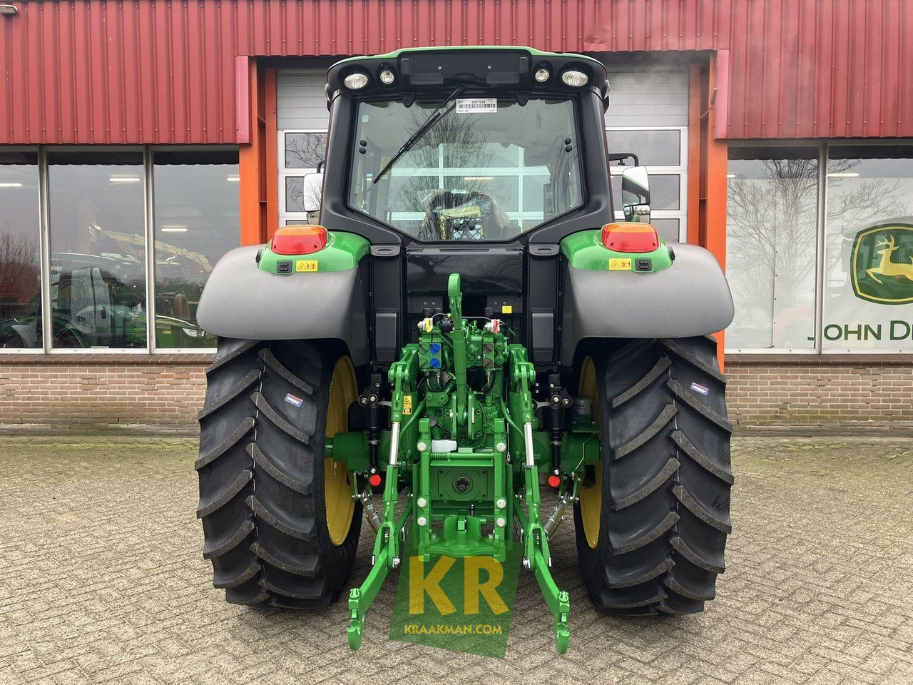 John Deere 6090M - Traktor: obrázek 4 John Deere 6090M - Traktor: obrázek 4