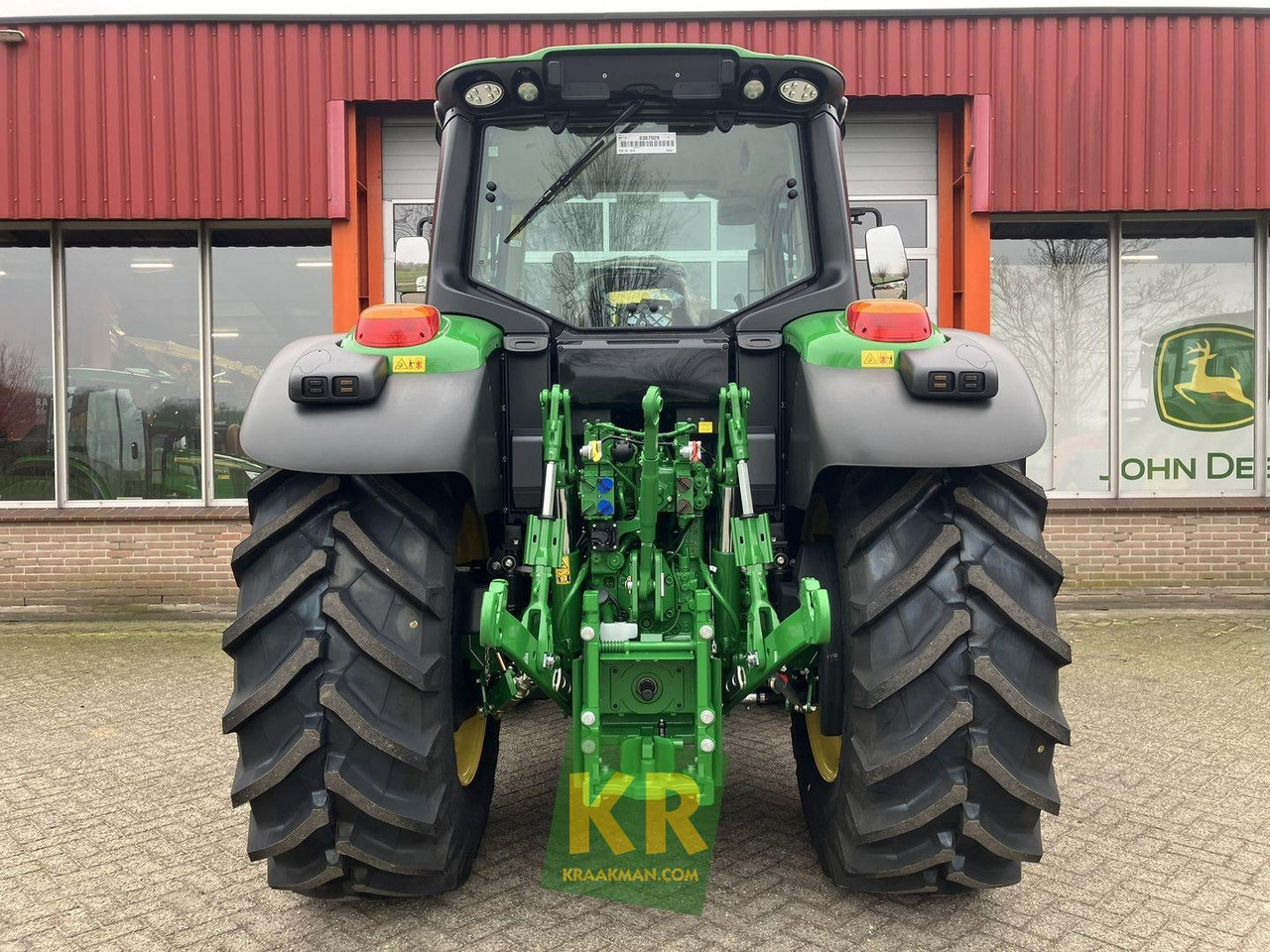 John Deere 6100M - Traktor: obrázek 4 John Deere 6100M - Traktor: obrázek 4
