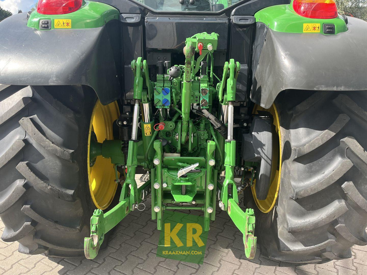 John Deere 6100M - Traktor: obrázek 5 John Deere 6100M - Traktor: obrázek 5