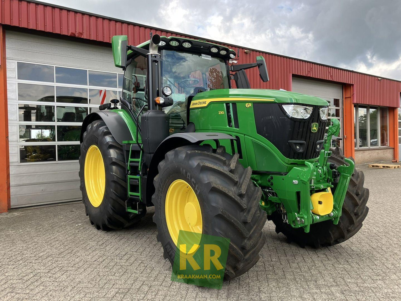 John Deere 6R 230 - Traktor: obrázek 2 John Deere 6R 230 - Traktor: obrázek 2