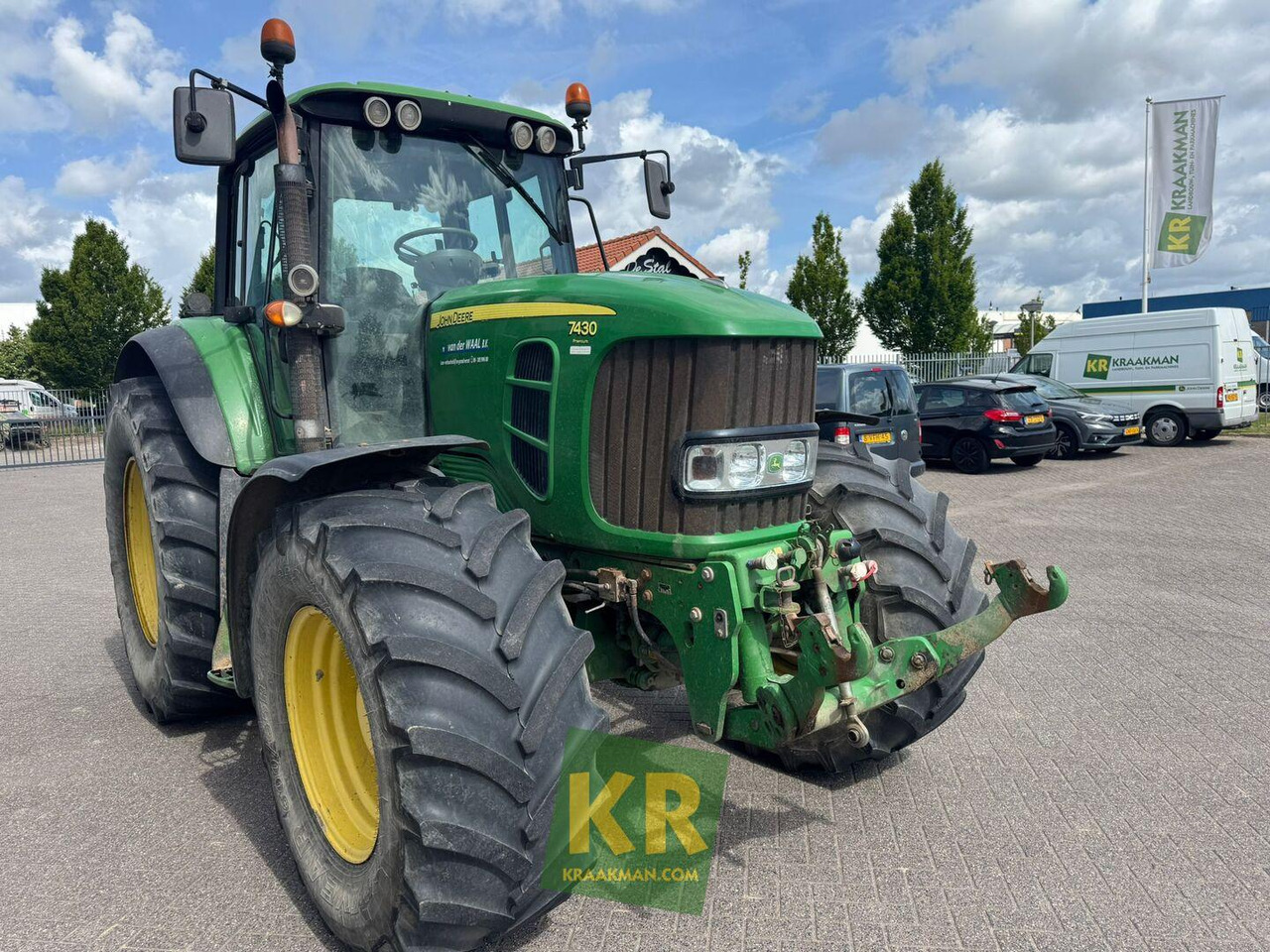 John Deere 7430 PREMIUM - Traktor: obrázek 4 John Deere 7430 PREMIUM - Traktor: obrázek 4