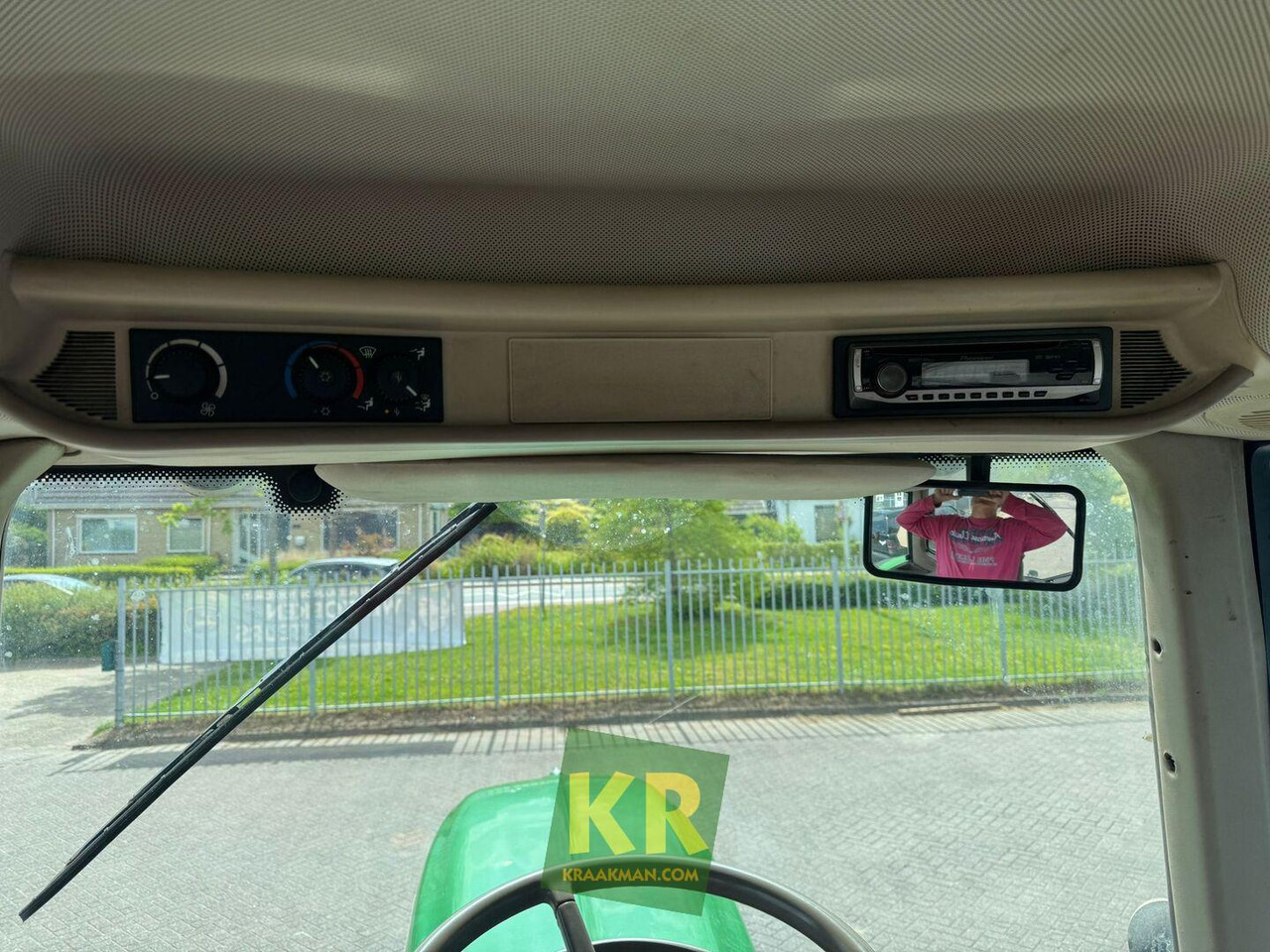 John Deere 7430 PREMIUM - Traktor: obrázek 5 John Deere 7430 PREMIUM - Traktor: obrázek 5