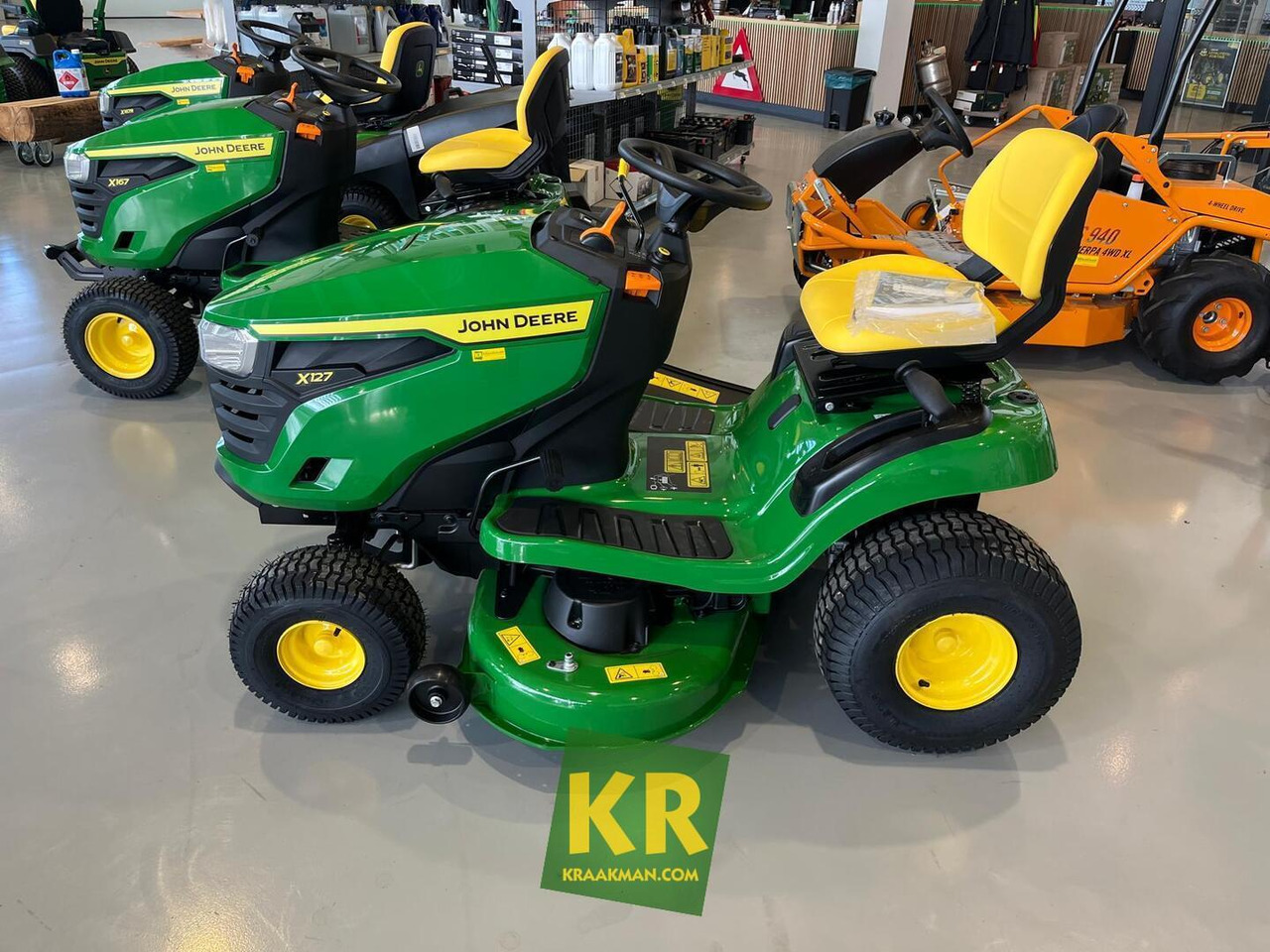 John Deere X127 - Sekačka na trávu: obrázek 1 John Deere X127 - Sekačka na trávu: obrázek 1