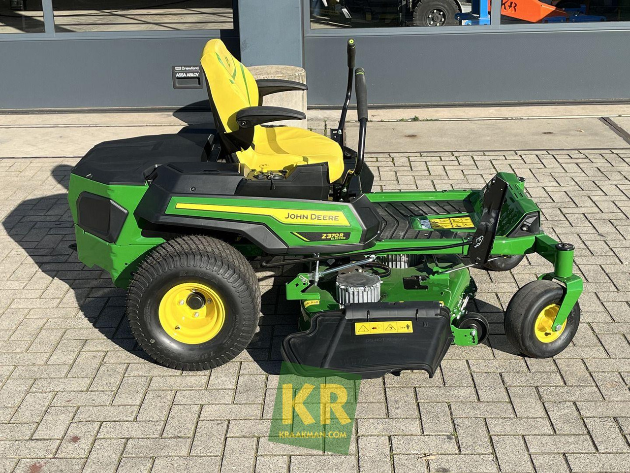 John Deere Z370R ELECTRIC - Sekačka na trávu: obrázek 3 John Deere Z370R ELECTRIC - Sekačka na trávu: obrázek 3
