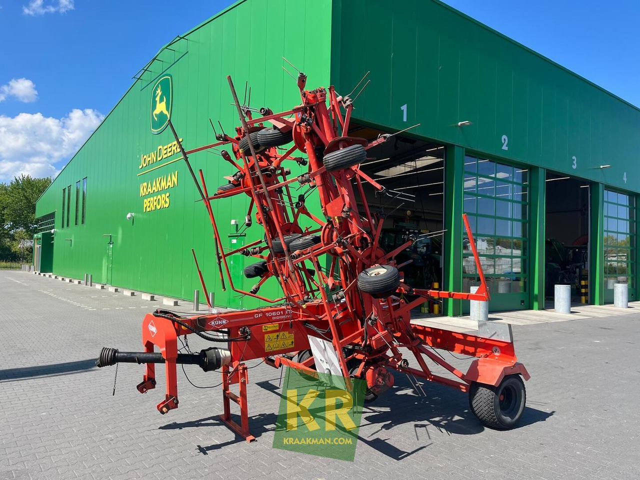 Kuhn GF 10601 - Obraceč/ Shrnovač: obrázek 1 Kuhn GF 10601 - Obraceč/ Shrnovač: obrázek 1
