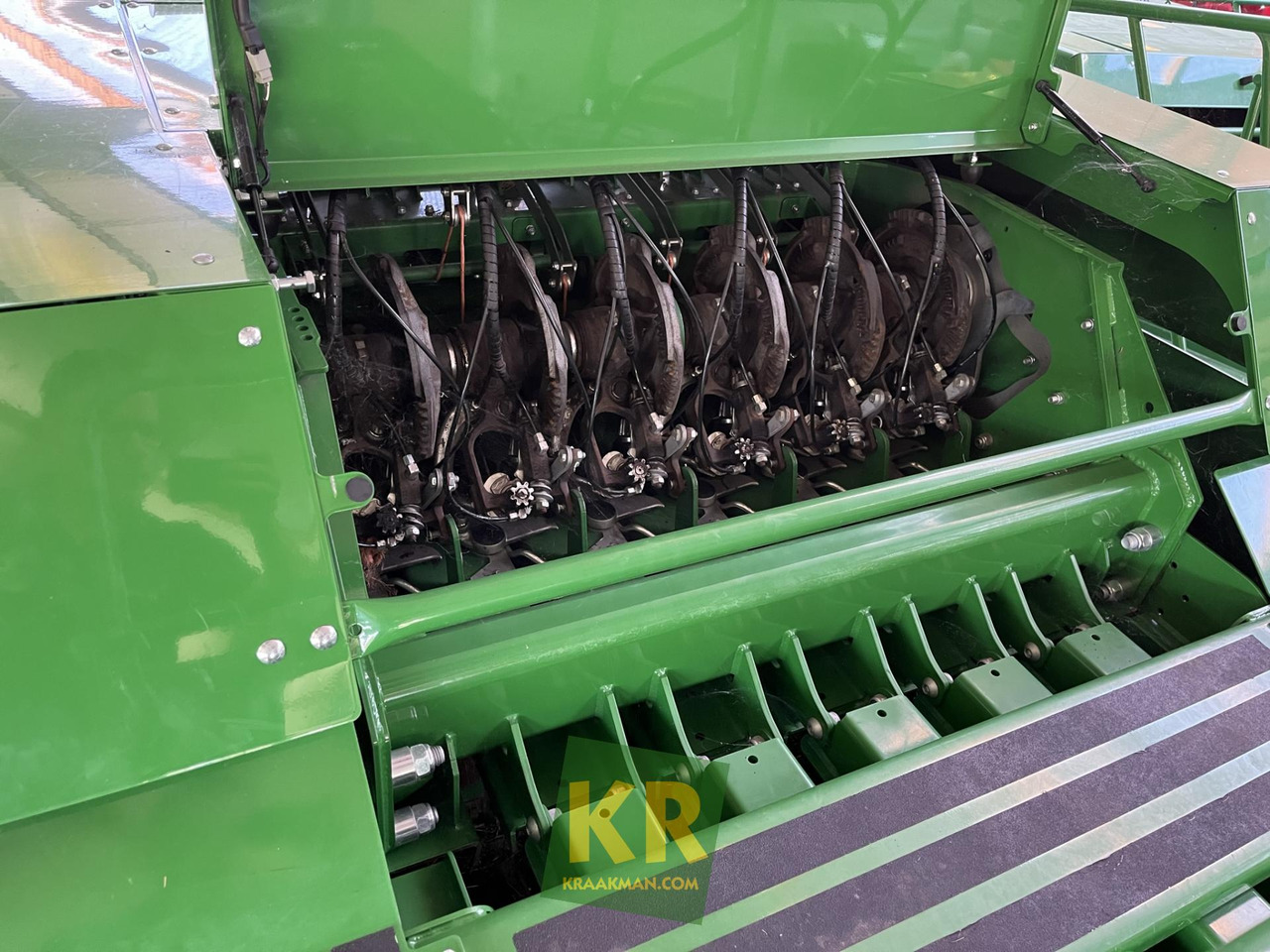 Nový Lis na hranaté balíky L624 John Deere: obrázek 9