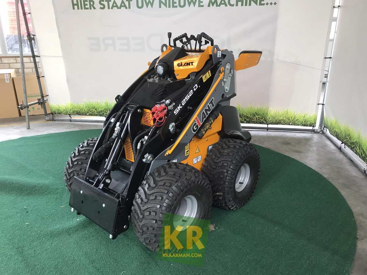 SK252D Giant - Smykový nakladač: obrázek 1 SK252D Giant - Smykový nakladač: obrázek 1