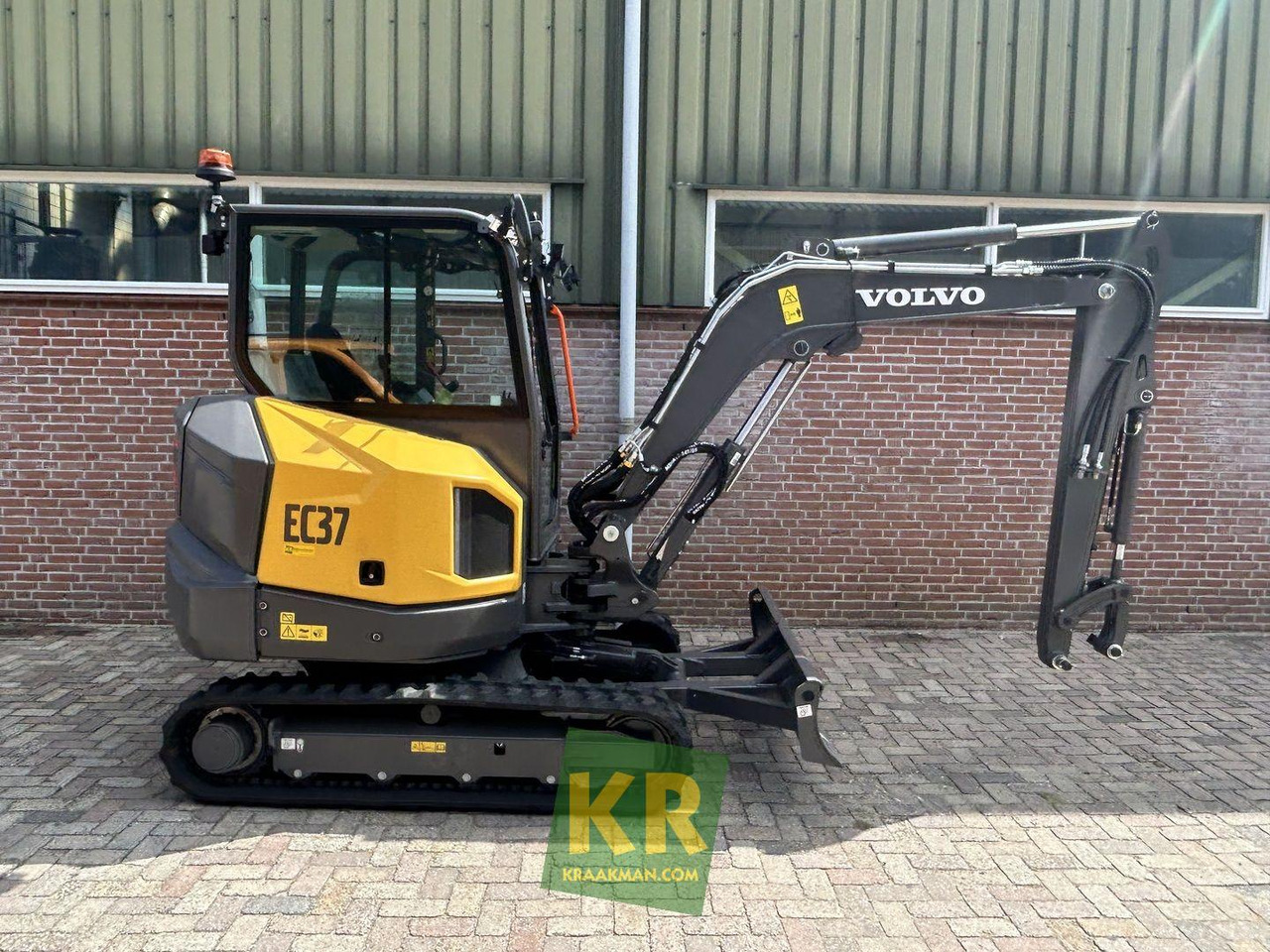 Volvo EC 37F - Pásové rýpadlo: obrázek 2 Volvo EC 37F - Pásové rýpadlo: obrázek 2