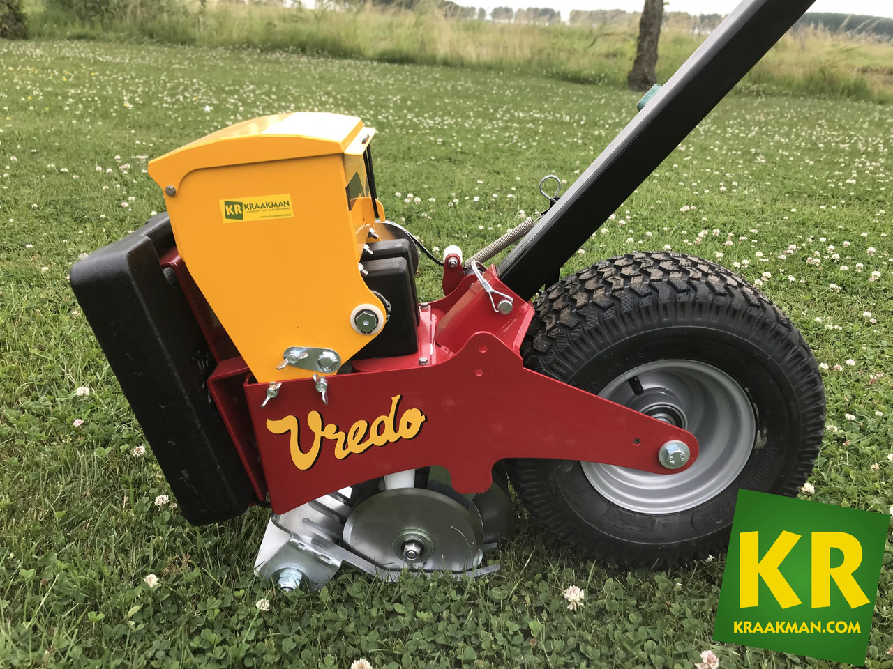 Vredo Turf Buddy - Secí stroj: obrázek 2 Vredo Turf Buddy - Secí stroj: obrázek 2