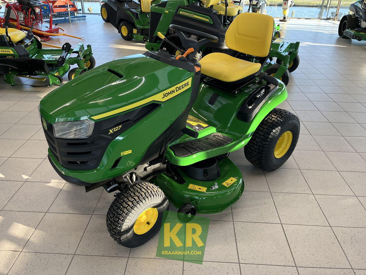 X127 John Deere - Sekačka na trávu: obrázek 1 X127 John Deere - Sekačka na trávu: obrázek 1