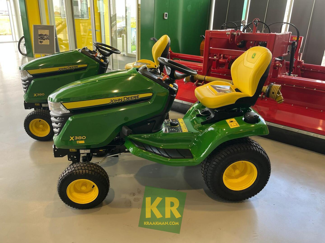 X380 John Deere - Sekačka na trávu: obrázek 4 X380 John Deere - Sekačka na trávu: obrázek 4