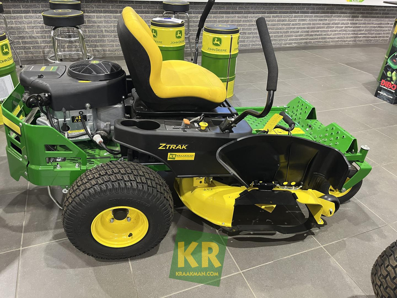 Z335E Zeroturn maaier John Deere - Sekačka na trávu: obrázek 2 Z335E Zeroturn maaier John Deere - Sekačka na trávu: obrázek 2