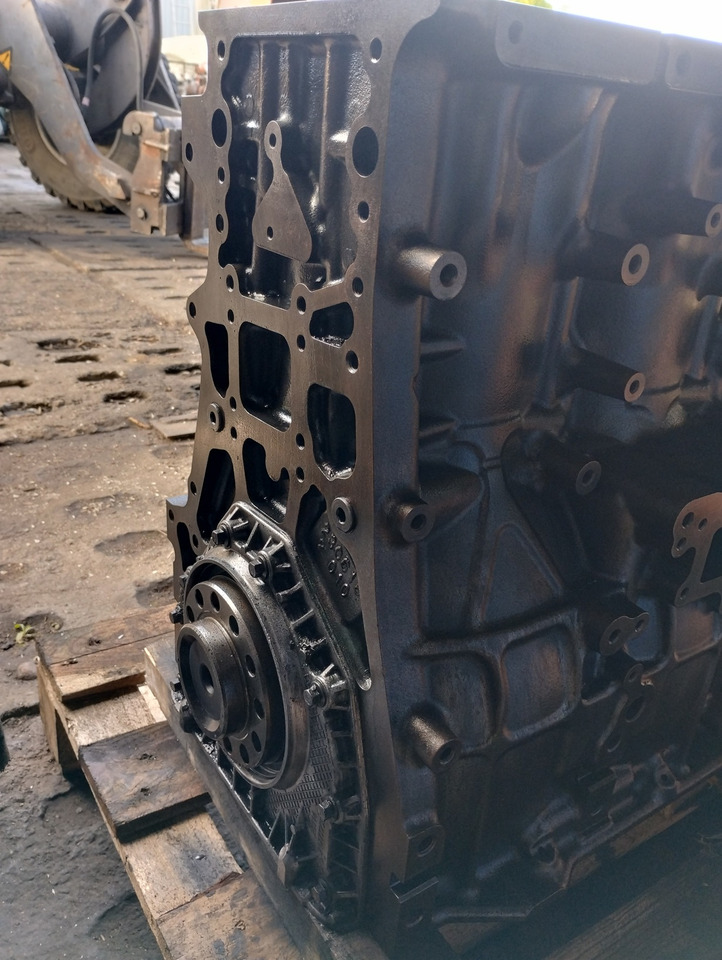 BLOK SILNIKA TŁOKI WAŁ KORBOWY KORBOWODY Volvo FH FH5 460 500 550 2023 232531326 P 23859377 1002142 - Motor a díly: obrázek 5 BLOK SILNIKA TŁOKI WAŁ KORBOWY KORBOWODY Volvo FH FH5 460 500 550 2023 232531326 P 23859377 1002142 - Motor a díly: obrázek 5