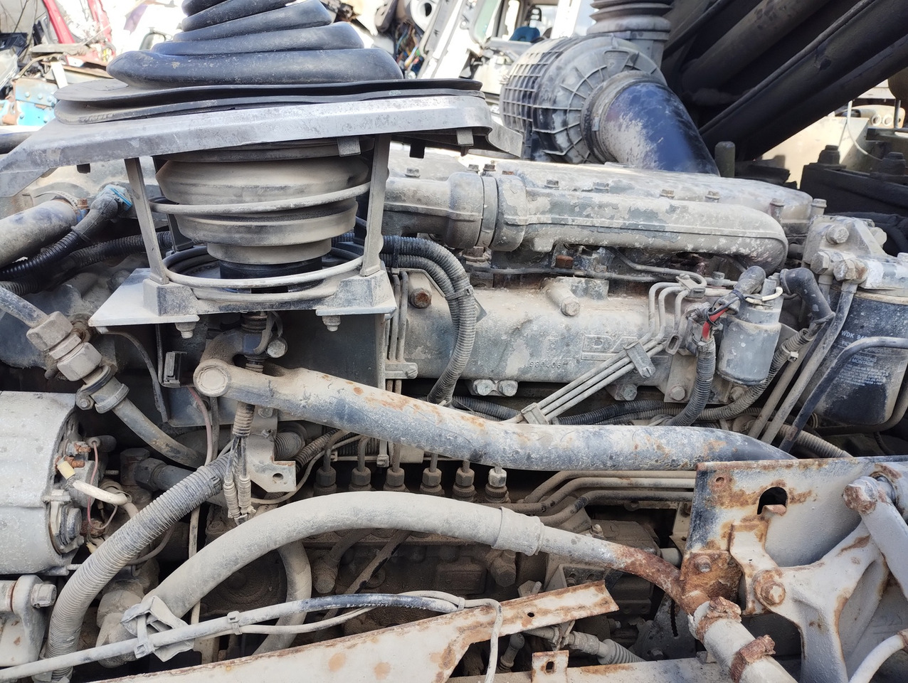 DAF SILNIK ENGINE DAF CF 75 320HP PF 235 EURO 2 - Motor a díly: obrázek 2 DAF SILNIK ENGINE DAF CF 75 320HP PF 235 EURO 2 - Motor a díly: obrázek 2