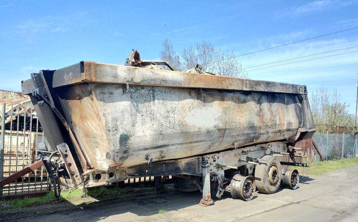 SCHMITZ CARGOBULL GOTHA 26 m3 SGF S3 2015 - Sklápěcí návěs: obrázek 5 SCHMITZ CARGOBULL GOTHA 26 m3 SGF S3 2015 - Sklápěcí návěs: obrázek 5