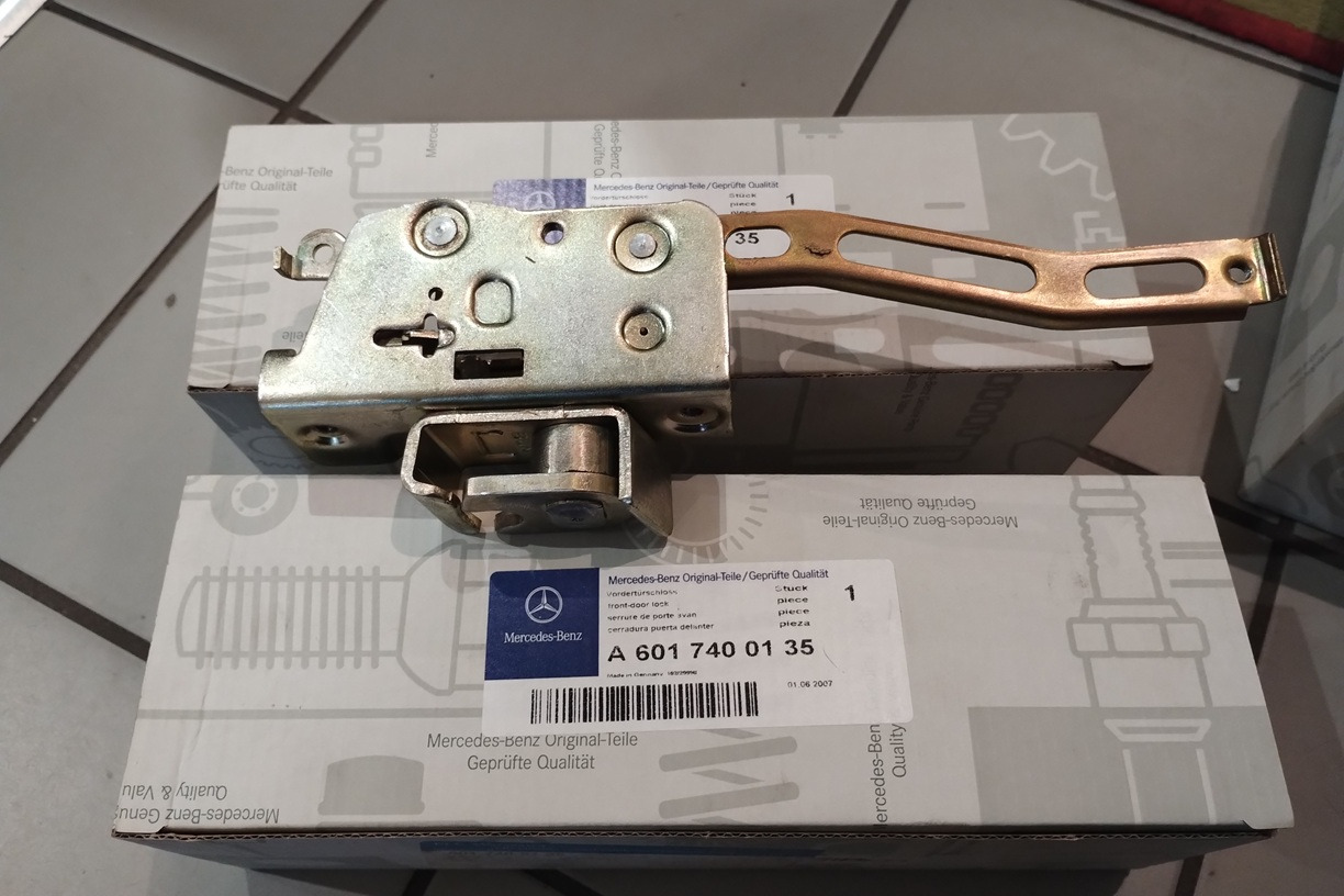 ZAMEK DRZWI TYŁ REAR DOOR LOCK MERCEDES T1 207 208 308 310 6017400135 - Kabina a interiér pro Dodávka: obrázek 1 ZAMEK DRZWI TYŁ REAR DOOR LOCK MERCEDES T1 207 208 308 310 6017400135 - Kabina a interiér pro Dodávka: obrázek 1
