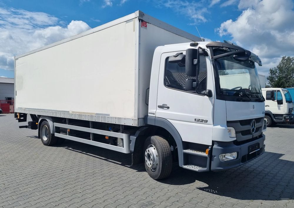 Mercedes-Benz Atego 1224 - Chladírenský nákladní automobil: obrázek 2 Mercedes-Benz Atego 1224 - Chladírenský nákladní automobil: obrázek 2