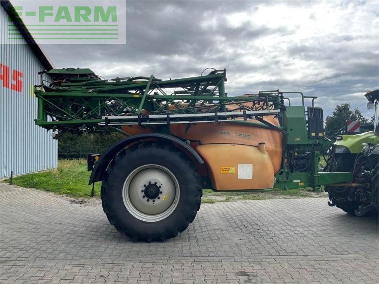 Amazone ux 4200 - Tažený postřikovač: obrázek 3 Amazone ux 4200 - Tažený postřikovač: obrázek 3