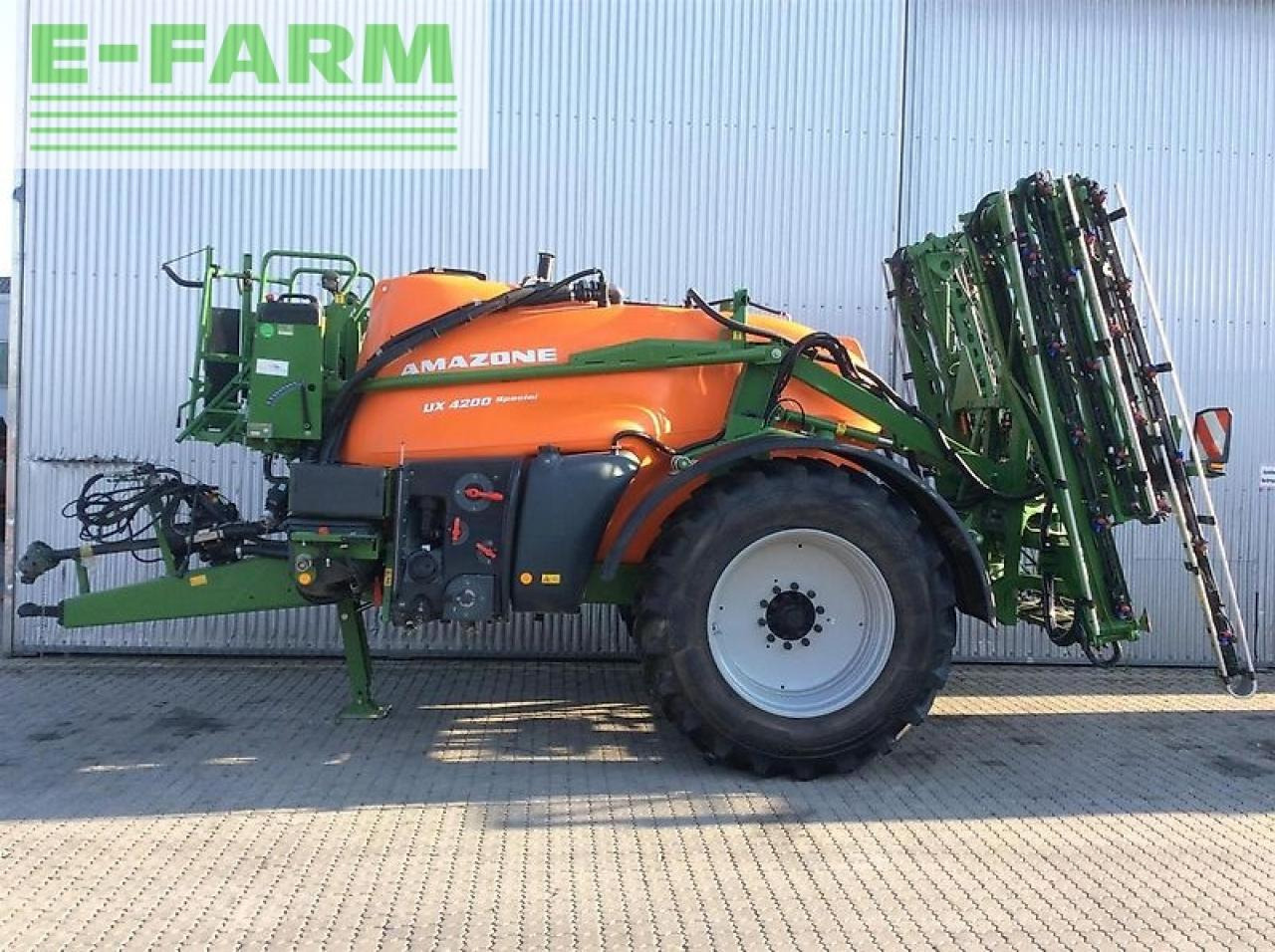 Amazone ux 4200 special - Tažený postřikovač: obrázek 2 Amazone ux 4200 special - Tažený postřikovač: obrázek 2