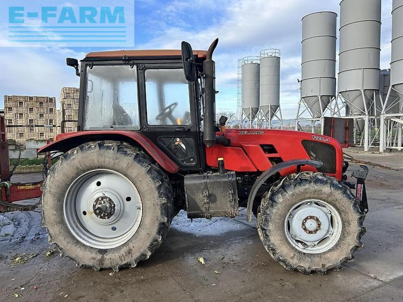 Belarus 1220.3 - Traktor: obrázek 1 Belarus 1220.3 - Traktor: obrázek 1