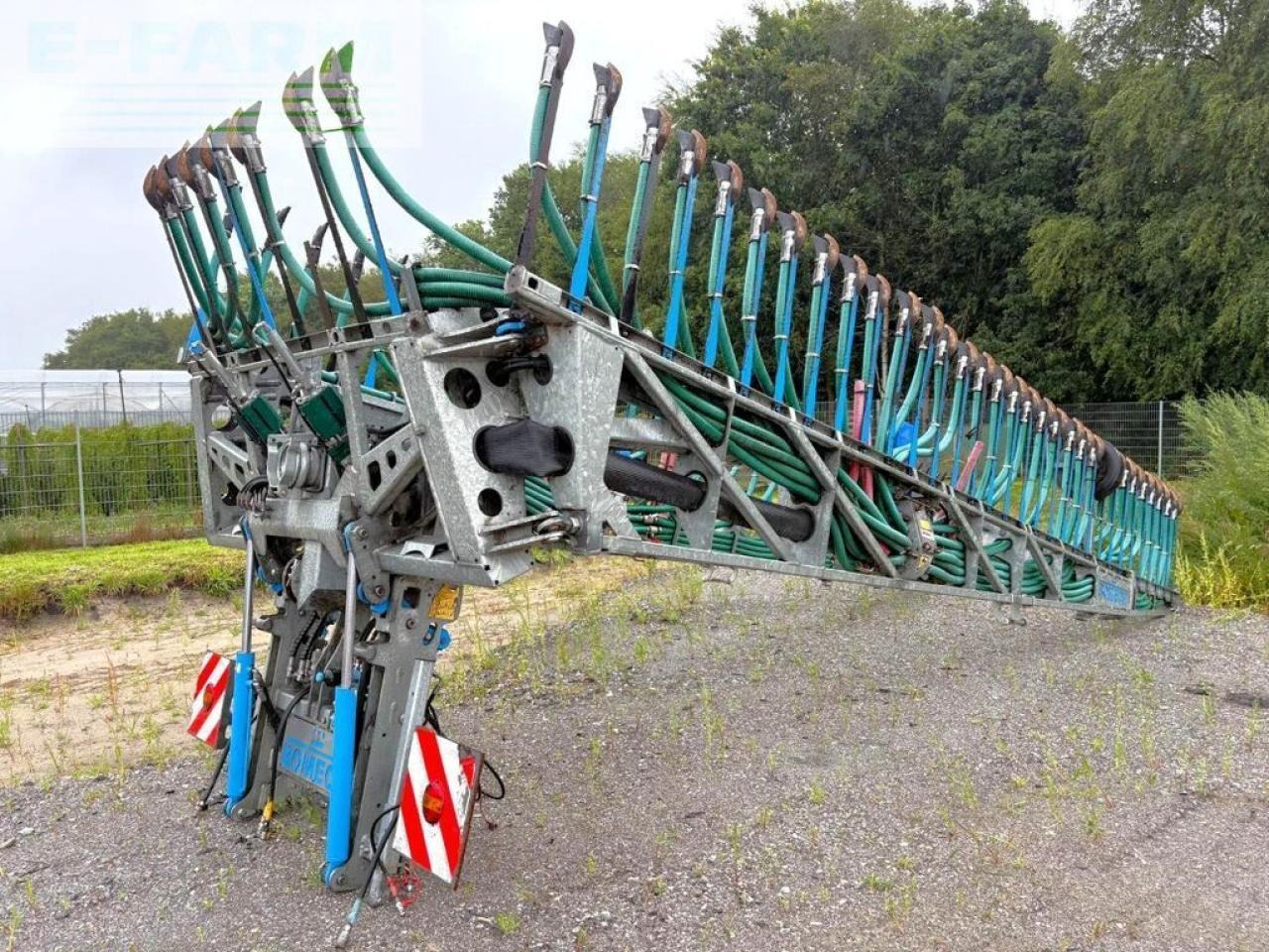 Bomech multi 18, gülle schleppschuhverteiler - Zavlažovací systém: obrázek 1 Bomech multi 18, gülle schleppschuhverteiler - Zavlažovací systém: obrázek 1