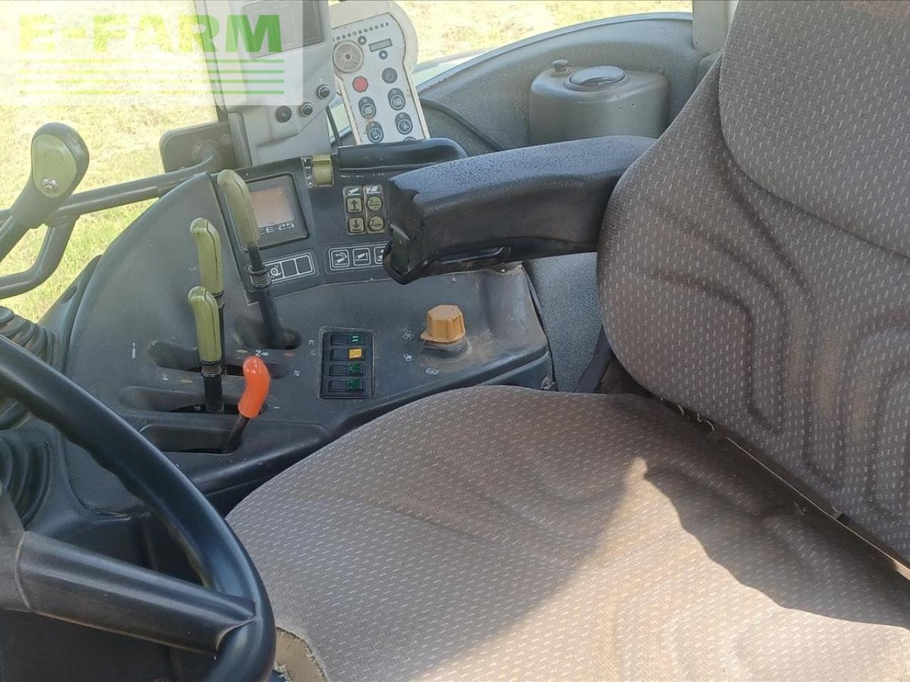 CLAAS ARES 826 - Traktor: obrázek 2 CLAAS ARES 826 - Traktor: obrázek 2