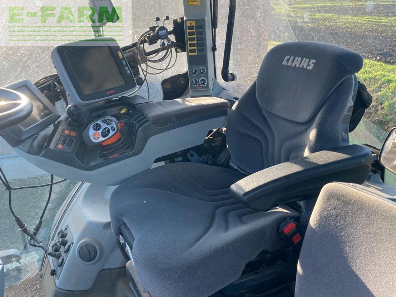 CLAAS AXION 830 - Traktor: obrázek 3 CLAAS AXION 830 - Traktor: obrázek 3