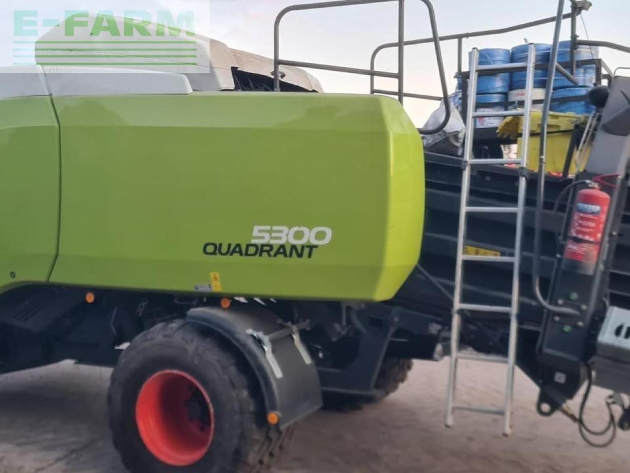 CLAAS QUADRANT 5300 ROTO FEED - Lis na hranaté balíky: obrázek 3 CLAAS QUADRANT 5300 ROTO FEED - Lis na hranaté balíky: obrázek 3