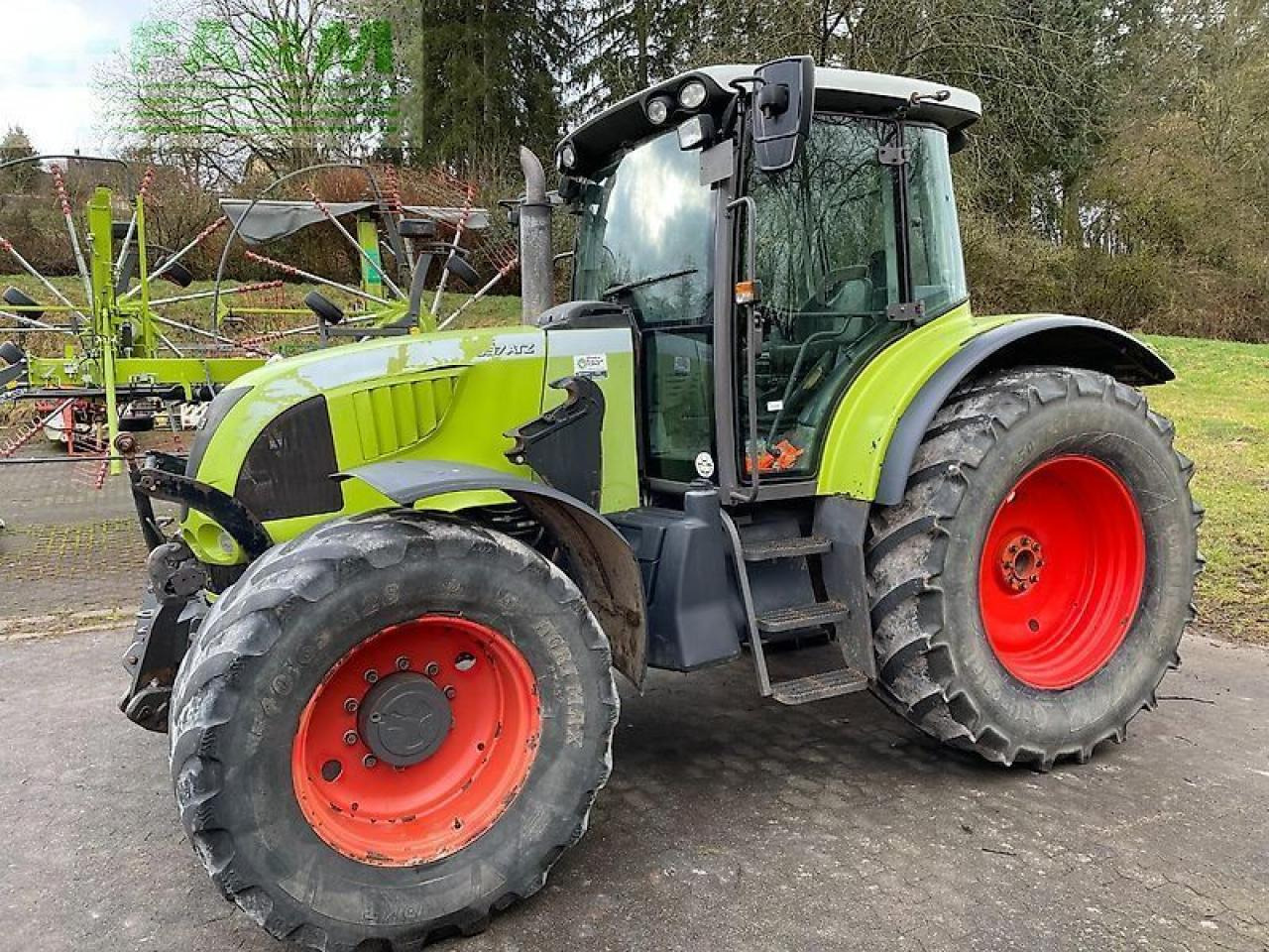 CLAAS ares 697 atz mit fronthydraulik und frontladerkonsolen stoll ATZ - Traktor: obrázek 5 CLAAS ares 697 atz mit fronthydraulik und frontladerkonsolen stoll ATZ - Traktor: obrázek 5