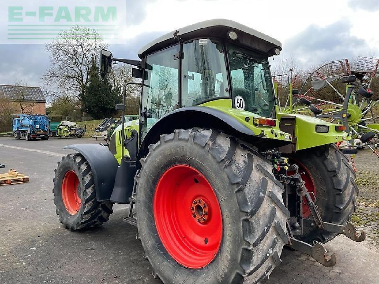 CLAAS ares 697 atz mit fronthydraulik und frontladerkonsolen stoll ATZ - Traktor: obrázek 4 CLAAS ares 697 atz mit fronthydraulik und frontladerkonsolen stoll ATZ - Traktor: obrázek 4