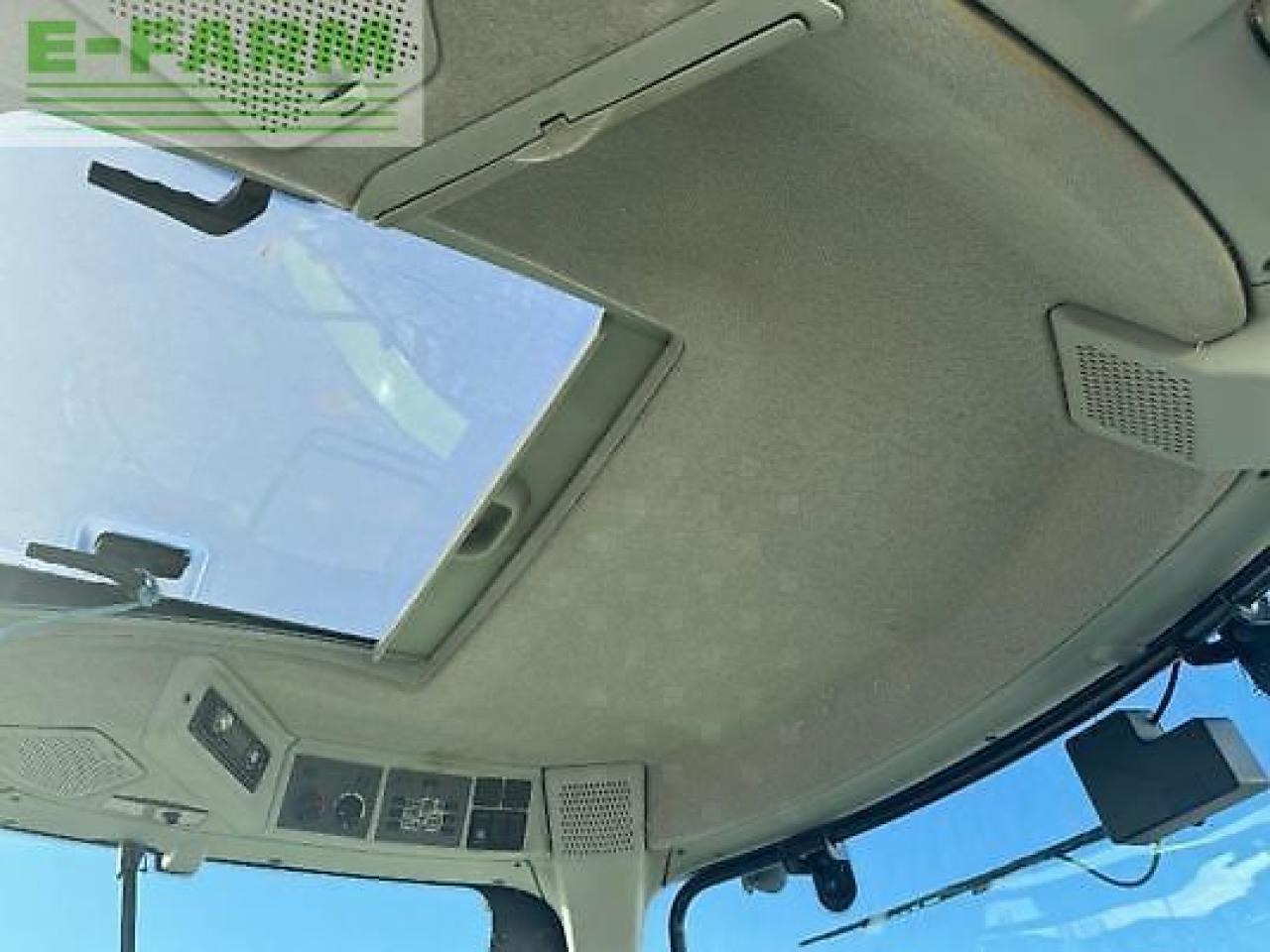 Traktor CLAAS arion 520: obrázek 8
