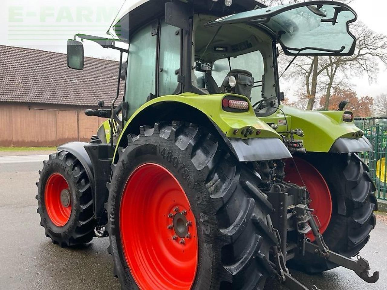 CLAAS arion 550 CMATIC - Traktor: obrázek 4 CLAAS arion 550 CMATIC - Traktor: obrázek 4