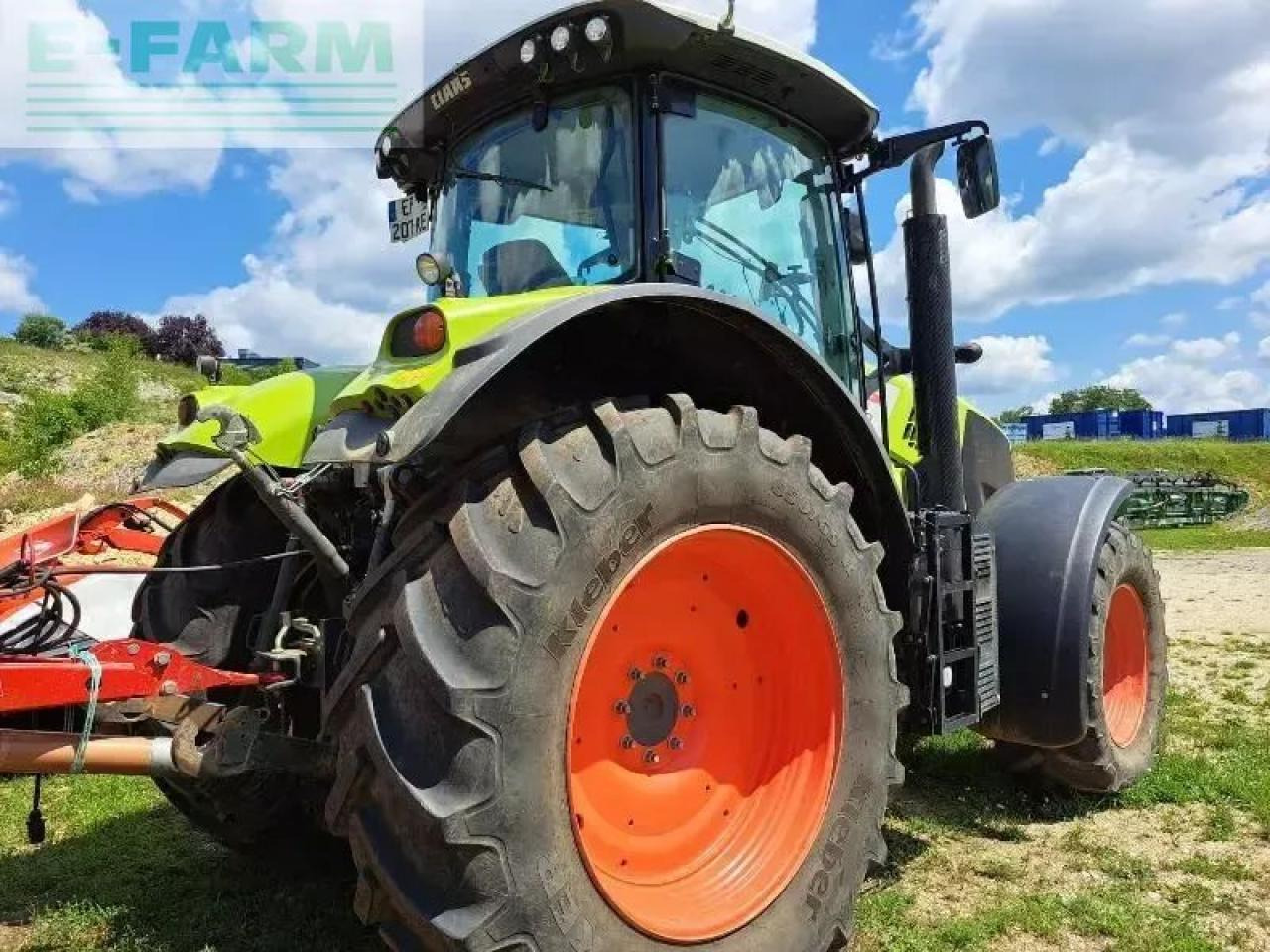 CLAAS axion 800 - Traktor: obrázek 2 CLAAS axion 800 - Traktor: obrázek 2