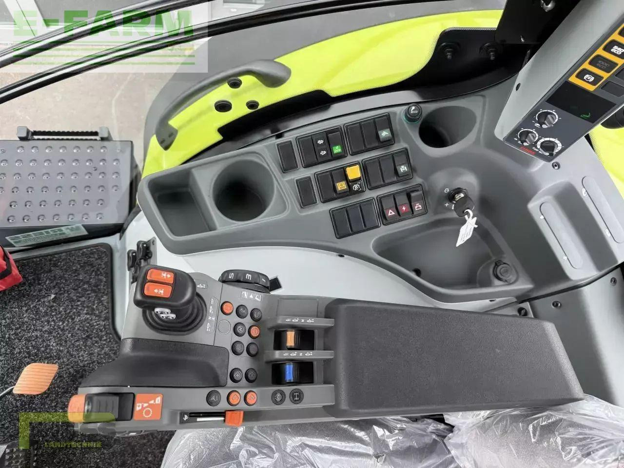 CLAAS axion 800 cis+ hexashift HEXASHIFT CIS+ - Traktor: obrázek 5 CLAAS axion 800 cis+ hexashift HEXASHIFT CIS+ - Traktor: obrázek 5