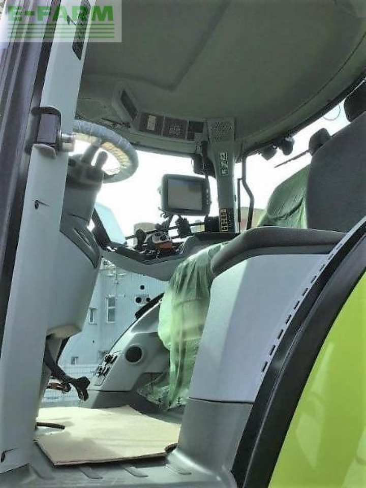 Traktor CLAAS axion 810: obrázek 6