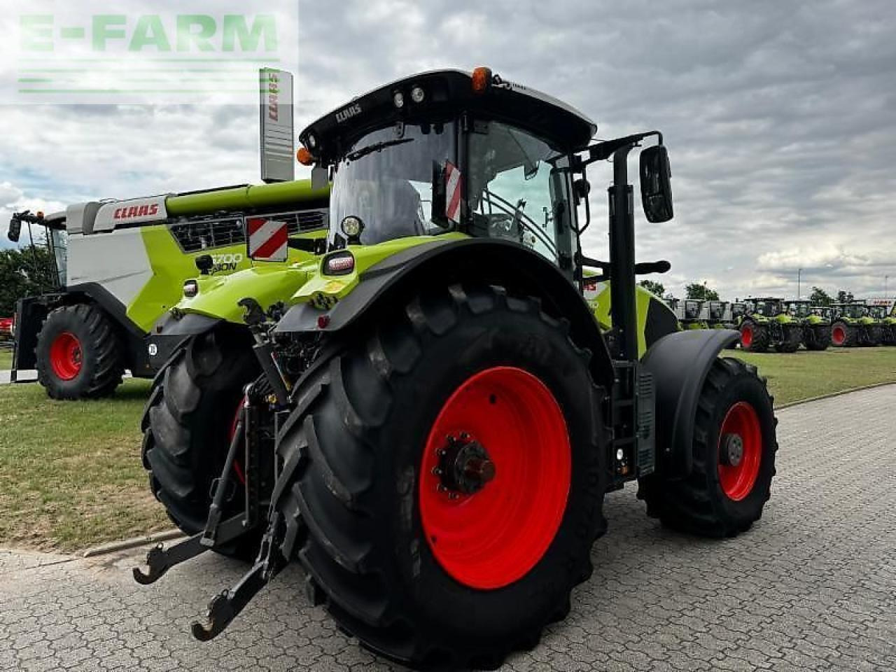 Traktor CLAAS axion 870: obrázek 6