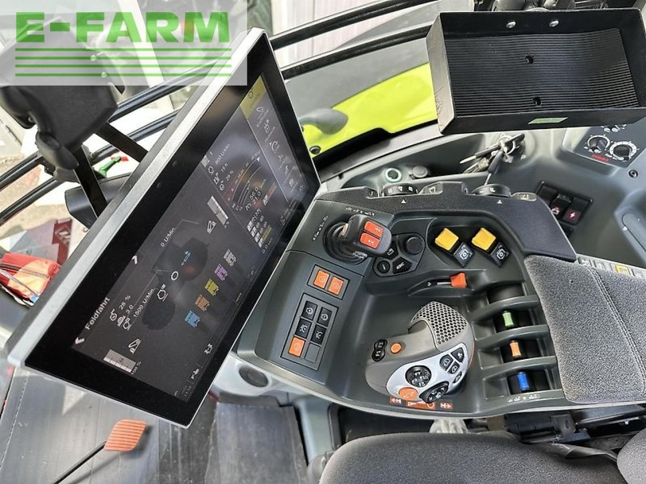 CLAAS axion 870 cebis cmatic CMATIC CEBIS - Traktor: obrázek 5 CLAAS axion 870 cebis cmatic CMATIC CEBIS - Traktor: obrázek 5