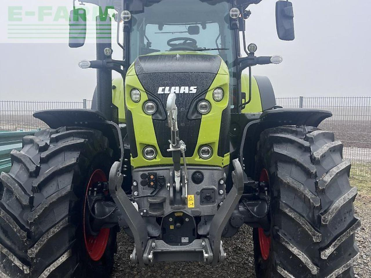 CLAAS axion 870 cmatic cebis CMATIC CEBIS - Traktor: obrázek 3 CLAAS axion 870 cmatic cebis CMATIC CEBIS - Traktor: obrázek 3
