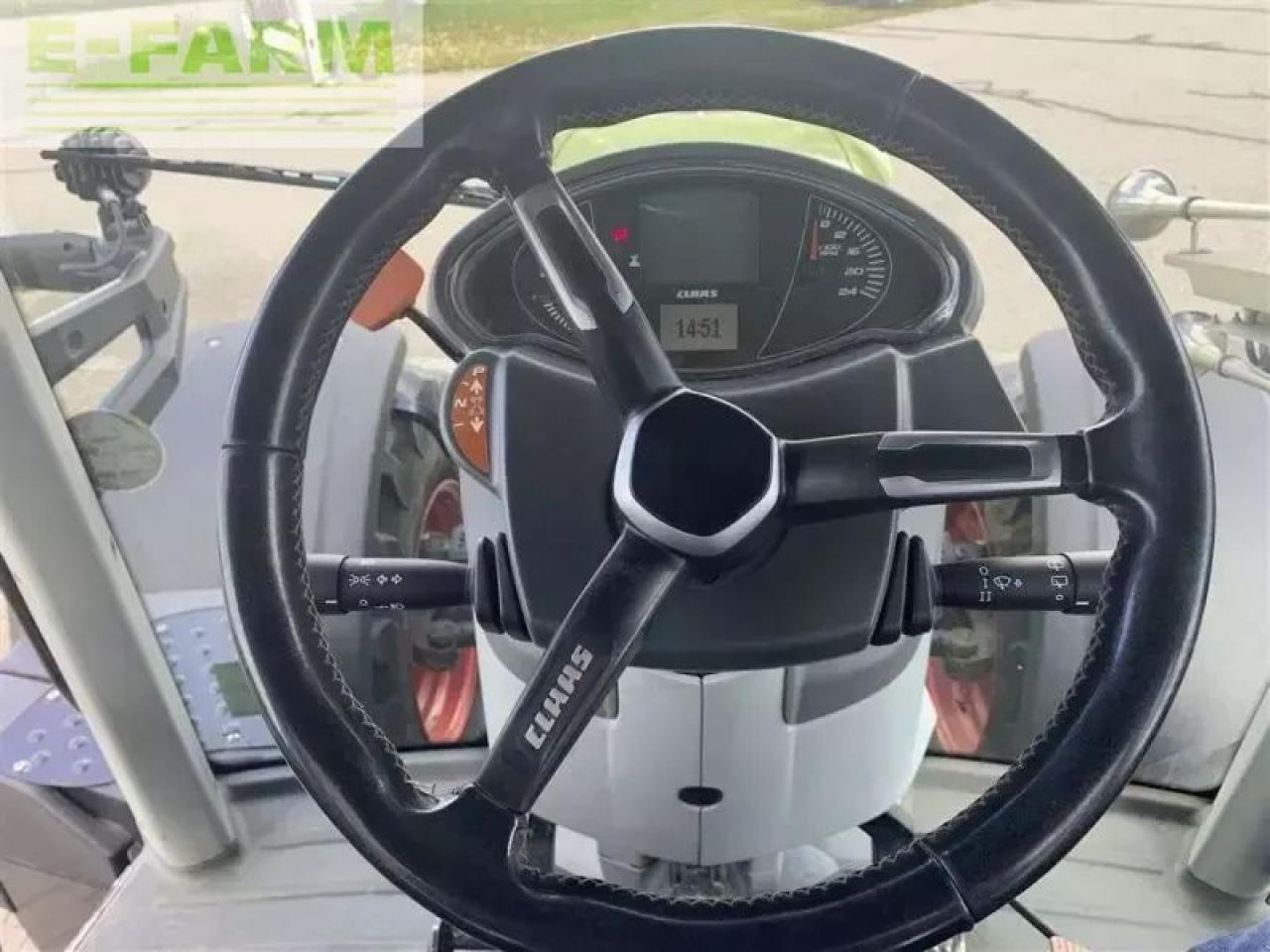 Traktor CLAAS axion 870 cmatic cebis CMATIC CEBIS: obrázek 14 Traktor CLAAS axion 870 cmatic cebis CMATIC CEBIS: obrázek 14