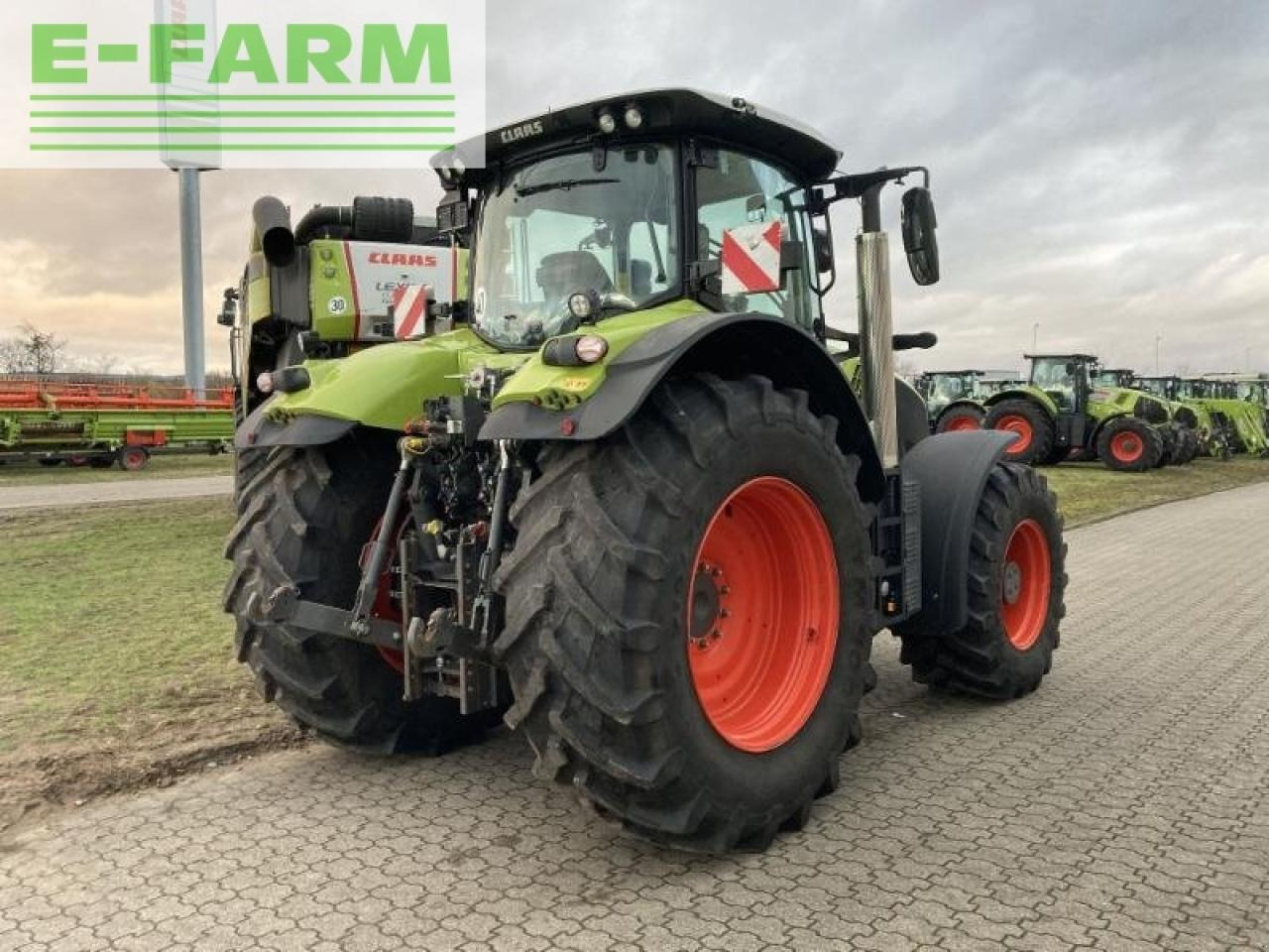 CLAAS axion 870 cmatic cebis CMATIC CEBIS - Traktor: obrázek 5 CLAAS axion 870 cmatic cebis CMATIC CEBIS - Traktor: obrázek 5