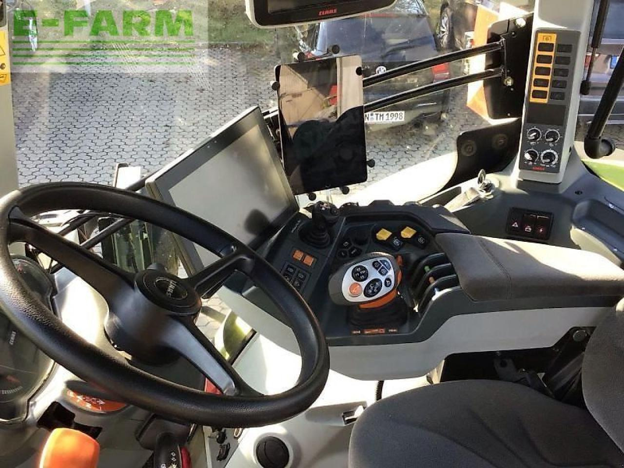 CLAAS axion 870 cmatic cebis CMATIC CEBIS - Traktor: obrázek 5 CLAAS axion 870 cmatic cebis CMATIC CEBIS - Traktor: obrázek 5