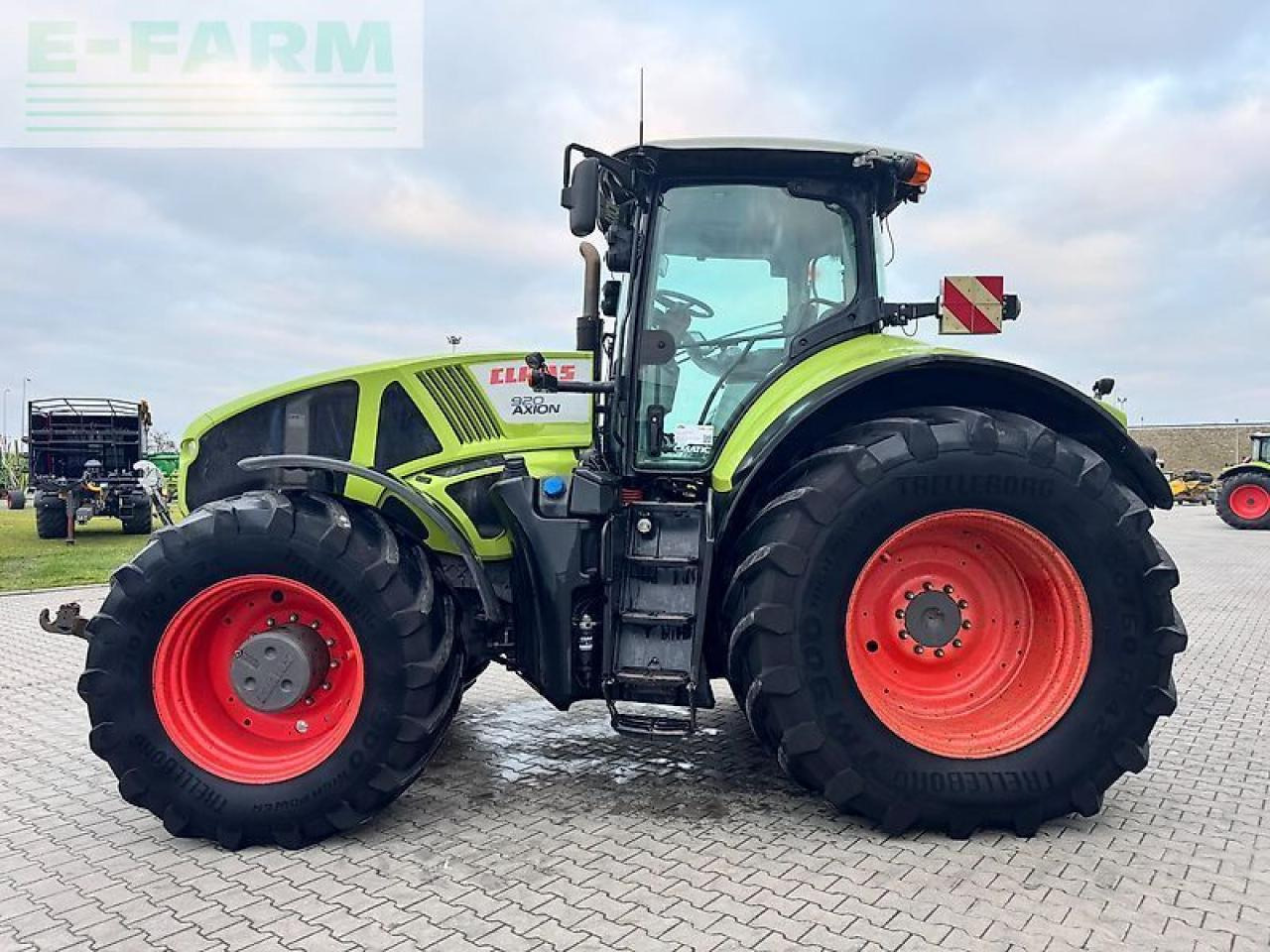 CLAAS axion 920 - Traktor: obrázek 4 CLAAS axion 920 - Traktor: obrázek 4