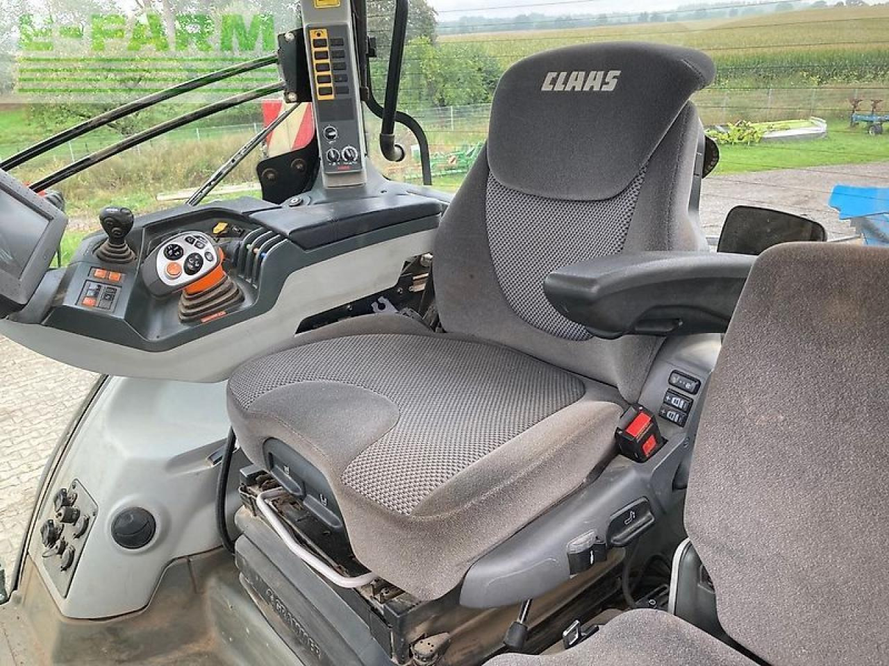 CLAAS axion 950 - Traktor: obrázek 2 CLAAS axion 950 - Traktor: obrázek 2