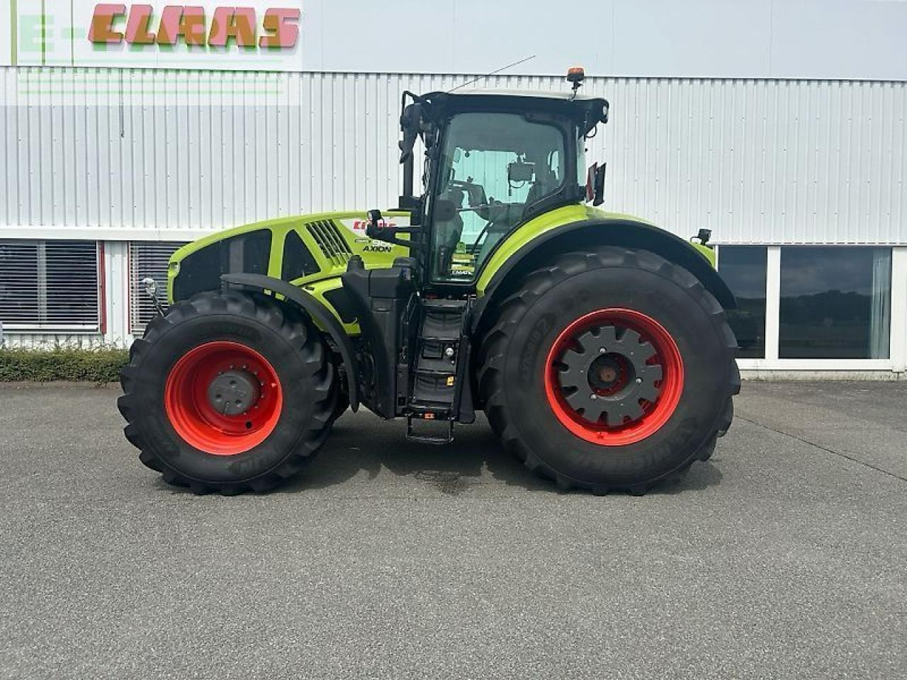 CLAAS axion 960 - Traktor: obrázek 3 CLAAS axion 960 - Traktor: obrázek 3