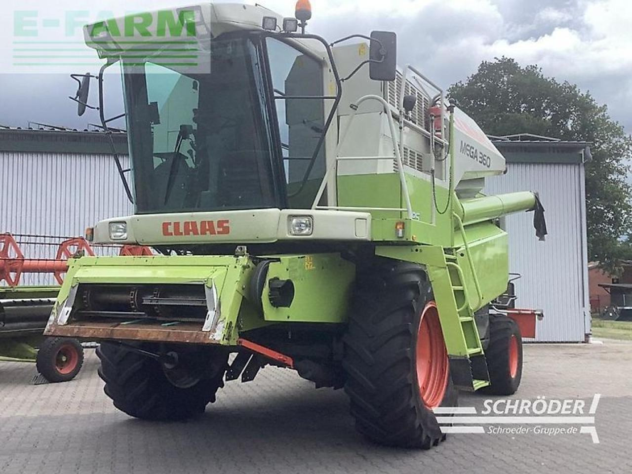 CLAAS dominator 360 mega + c 600 schneidwerk - Sklízecí mlátička: obrázek 1 CLAAS dominator 360 mega + c 600 schneidwerk - Sklízecí mlátička: obrázek 1